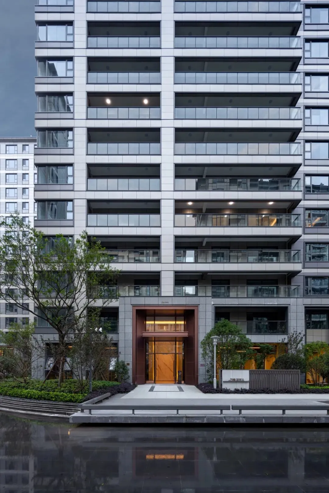 久诺臻铝板：塑造建筑新标杆引领高端外墙装饰新潮流(图2)