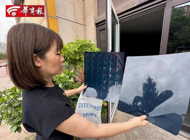 西安一小区29楼扔下两罐饮料砸伤女子！此前还多次抛下剪刀、装修板材等→(图3)