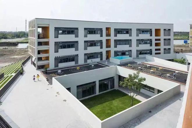 熊猫体育平台：高层9折+5万装修礼包「大华·梧桐樾」建面约84-150㎡高层叠墅(图6)