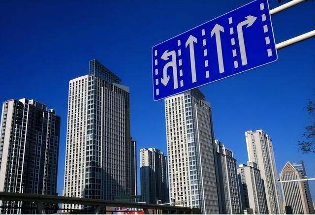 房子已严重过剩为什么开发商还要拿地盖楼？4个原因说得明明白白