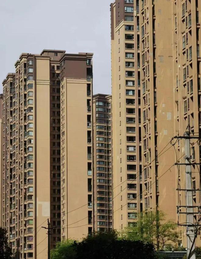 你家小区什么档次看外墙装饰材料就知道了七八年后差距更明显