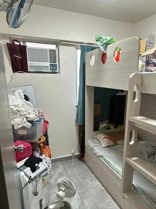 一家四口在香港仅有55平新房没有阳台装修非常极简真羡慕！(图5)