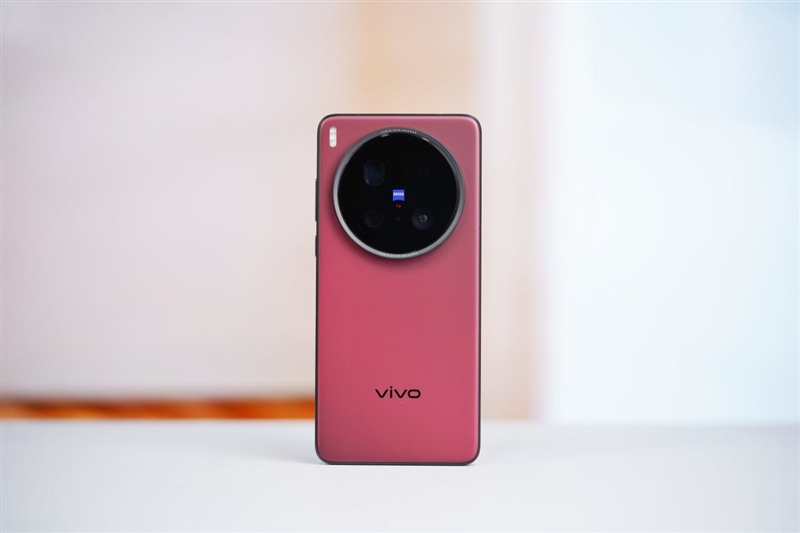 年度封神之作！vivoX200Ultra全面评测：自带外挂的全能V单(图6)