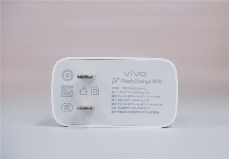 年度封神之作！vivoX200Ultra全面评测：自带外挂的全能V单(图17)