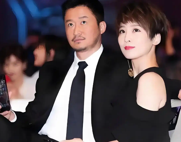 41岁谢楠到达珠穆朗玛峰吴京隔空向她求婚“硬核”夫妻就是够浪漫(图3)