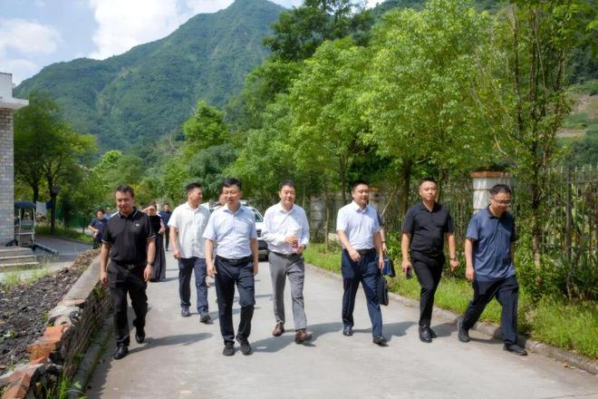 云宏建筑情暖北川陈家坝：见证梦想启航(图2)