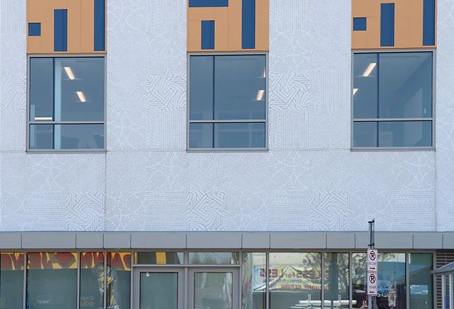 混凝土上的生命画卷:探寻“砼画”装饰的建筑新美学(图2)