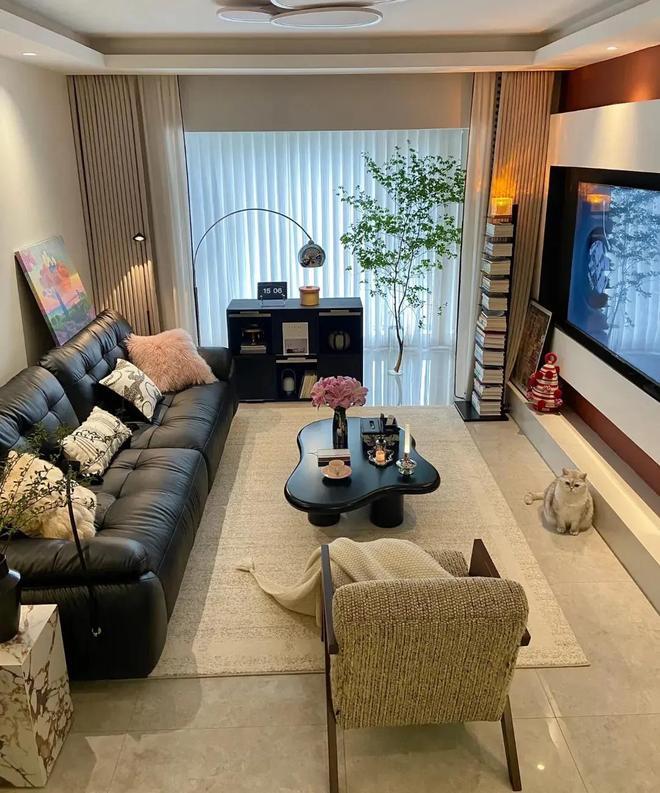 熊猫体育平台:这是我见过最好看的家成都美女晒出130㎡新家装修看着太高级(图5)