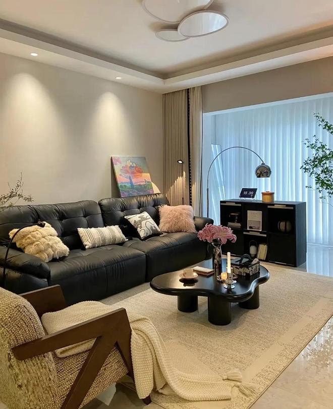 熊猫体育平台:这是我见过最好看的家成都美女晒出130㎡新家装修看着太高级(图7)