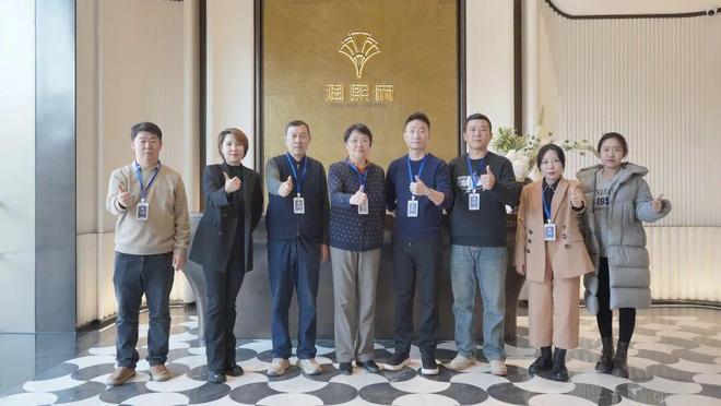 首届沈阳房地产销售人员职业技能大赛复赛（开发组）评审团参观润熙府项目