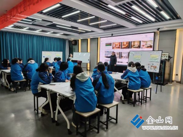 江苏省技工院校2025年土木工程（建筑装修）中心教研组活动在江苏省镇江技师学院顺利开展(图2)