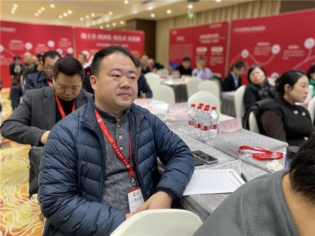 熊猫体育:杭州迪升新材料深耕建筑涂料领域一体化服务赋能建筑行业(图2)