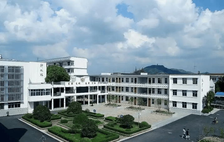 浅隐林泉(浅隐林泉)售楼处-2025年最新动态丨楼盘简介-户型配套-营销中心(图3)