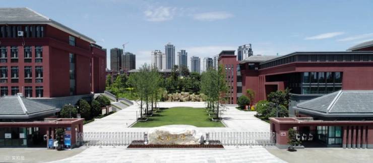 成都【麓湖丽世缦华】售楼处电话_线上售楼处：最新房价及在售户型大小!提供楼盘详情、1月优惠活动详情介绍!(图7)