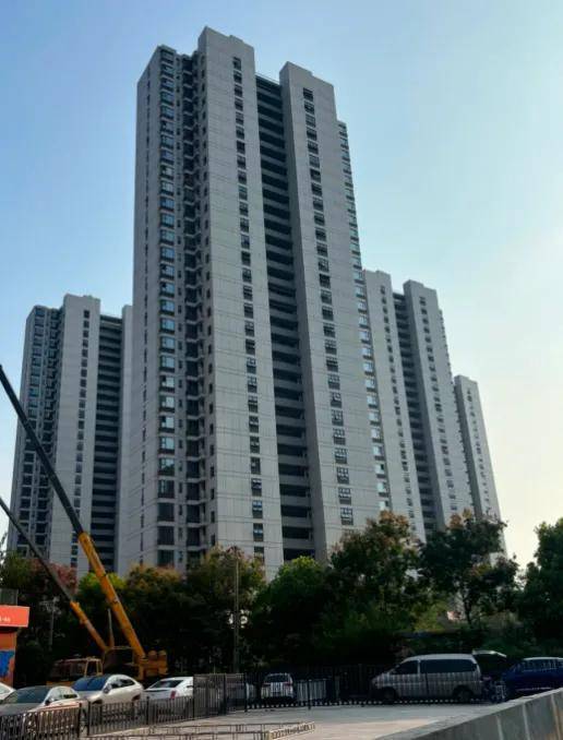 抢盘大战又现!南京一小区换物业两家物企各带资超百万元竞选